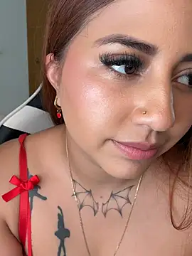Chatroom XXX en direct de miaelite