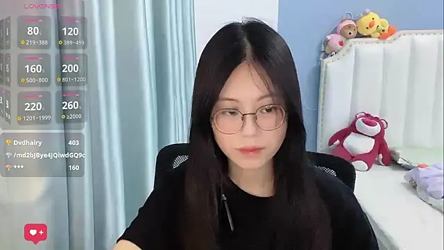 Luna-666 Pertunjukan Webcam