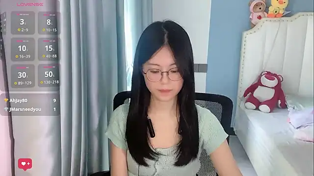 XXX chat uživo modela Luna-666