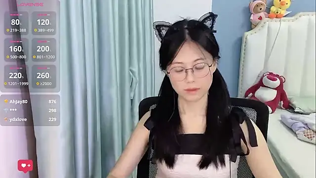 Luna-666 现场XXX聊天