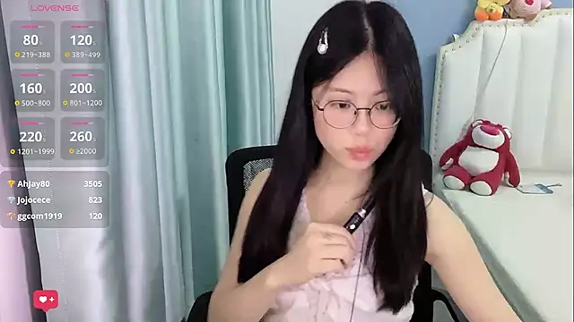 Luna-666 Chat XXX in diretta