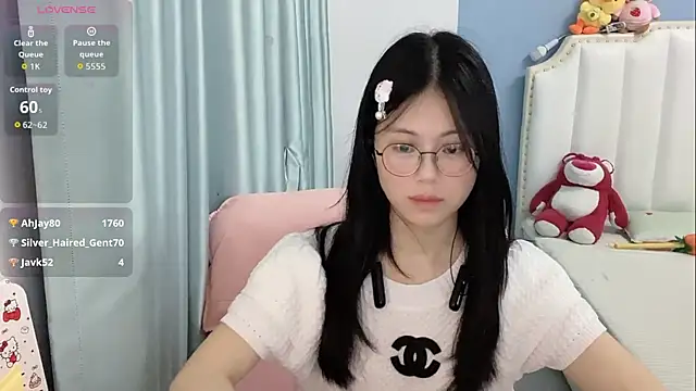 Chatroom XXX en direct de Luna-666