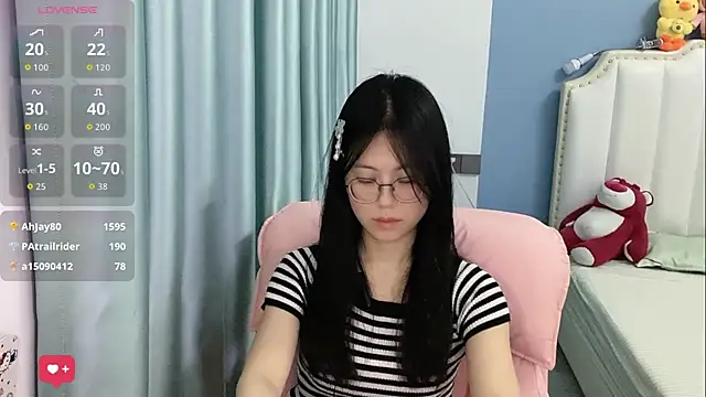 Luna-666 网络视讯表演