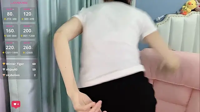 XXX chat uživo modela Luna-666