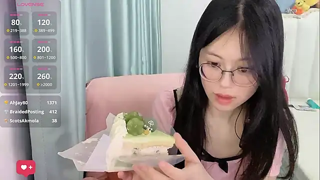 Luna-666 网络视讯表演