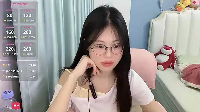 Luna-666 Live XXX Chat