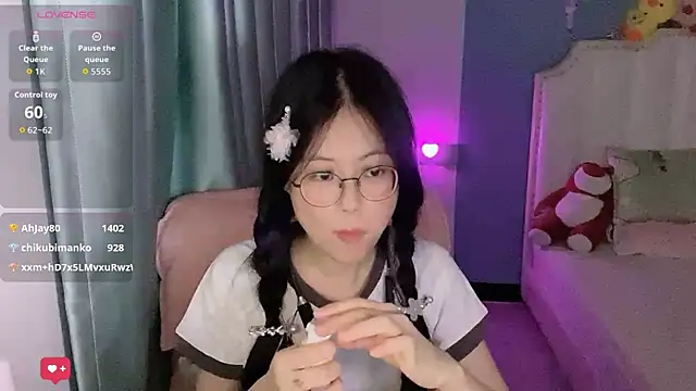 Luna-666 在線直播表演