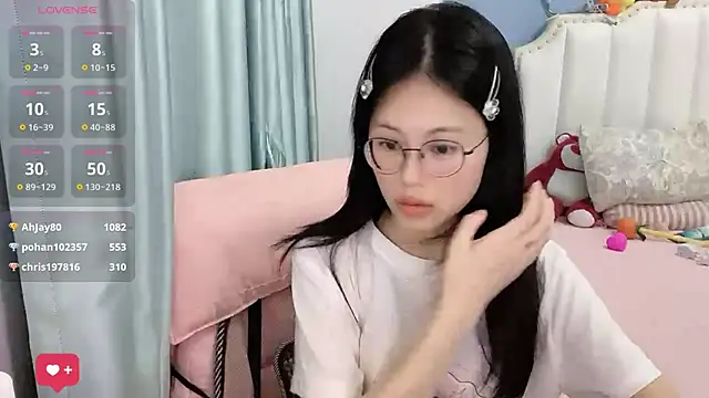 Luna-666 网络视讯表演