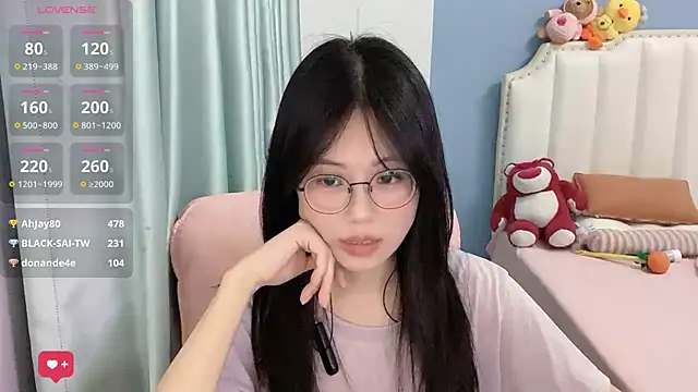 Chatroom XXX en direct de Luna-666