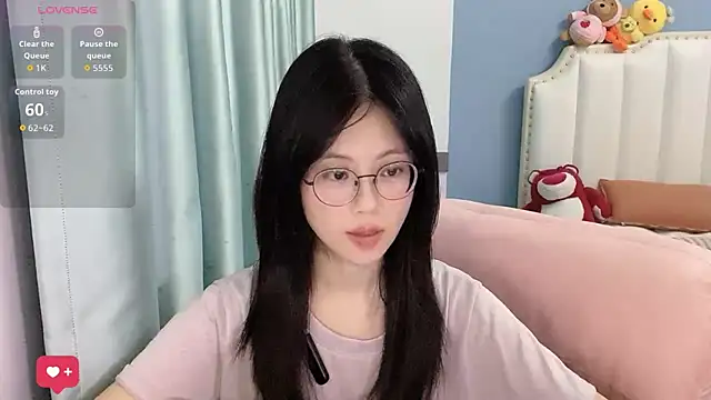 Luna-666 在線直播表演