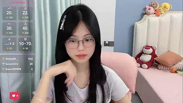 Luna-666's Webcam Show