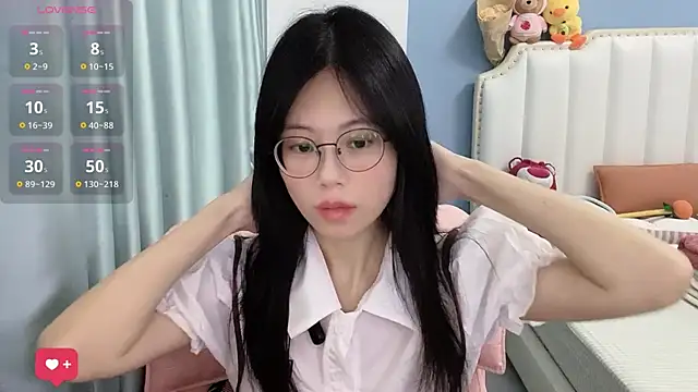 Luna-666 Adlı Modelin Canlı XXX Sohbeti