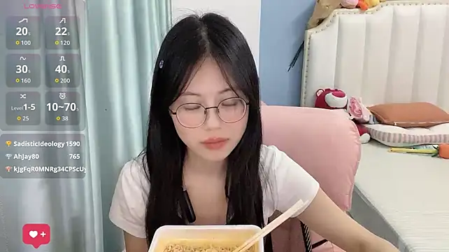 Luna-666 网络视讯表演