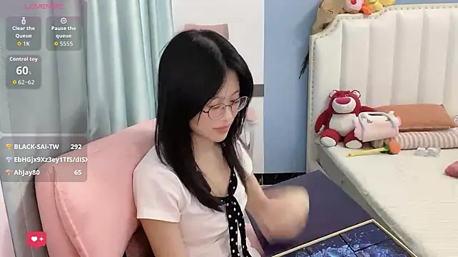 Luna-666 网络视讯表演