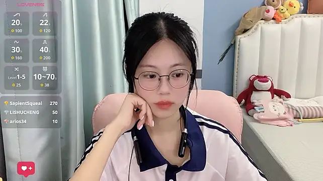 Luna-666 Pertunjukan Webcam