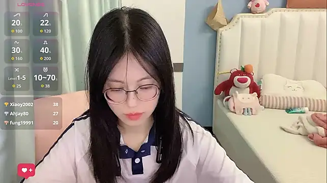 Luna-666 在線直播表演