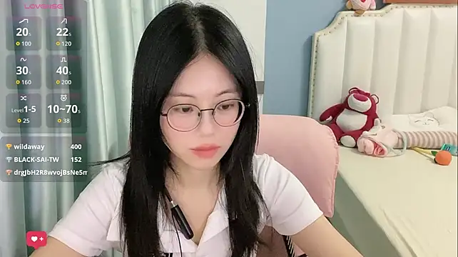 Luna-666 Show in webcam