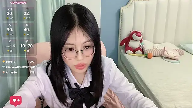Luna-666 webcam show