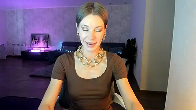 Chatroom XXX en direct de miababemi09