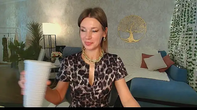 Chatroom XXX en direct de miababemi09