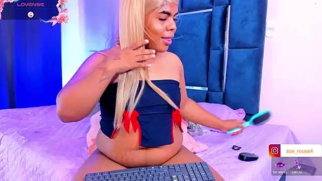 zoee_rose: διαδικτυακό σόου στην κάμερα
