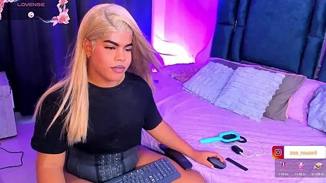zoee_rose Pertunjukan Webcam