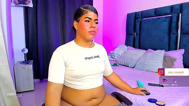 zoee_rose Show in webcam