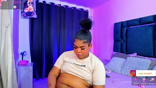 Pokazy przed kamerką – zoee_rose