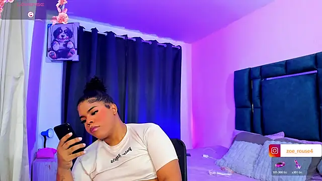 zoee_rose: διαδικτυακό σόου στην κάμερα