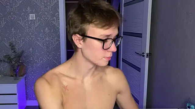 yyyyesssbbn Webbikameraesitys
