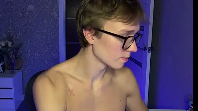 yyyyesssbb webcam show