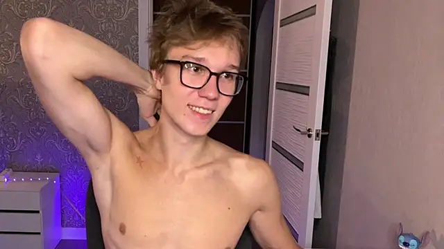 yyyyesssbb Webcam Show