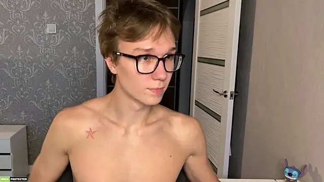 yyyyesssbb Show Webcam