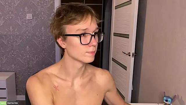 yyyyesssbb 网络视讯表演