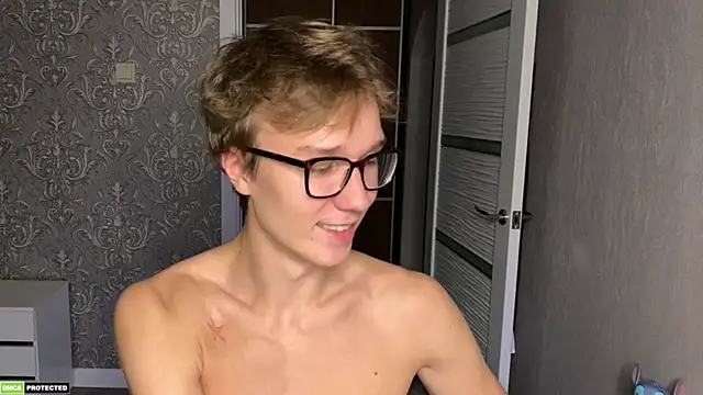 yyyyesssbb: вебкам-шоу