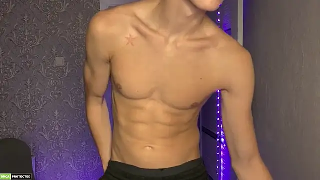 yyyyesssbb Webcamshow