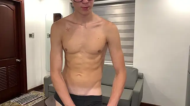 yyyyesssbb 网络视讯表演