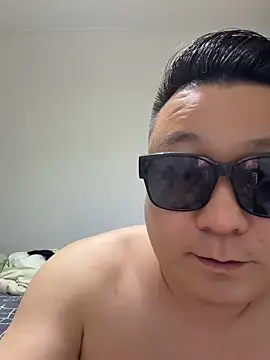 Show modela langzi-888 na web-kameri