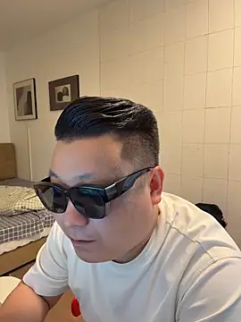 langzi-888's Webcam Show