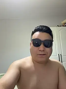 langzi-888's Webcam Show
