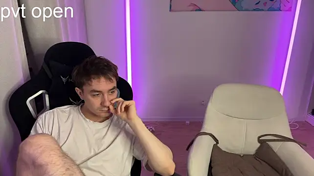 xgvgggx Шоу с уебкамера