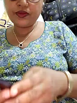 Show modela Gulapi_N na web-kameri