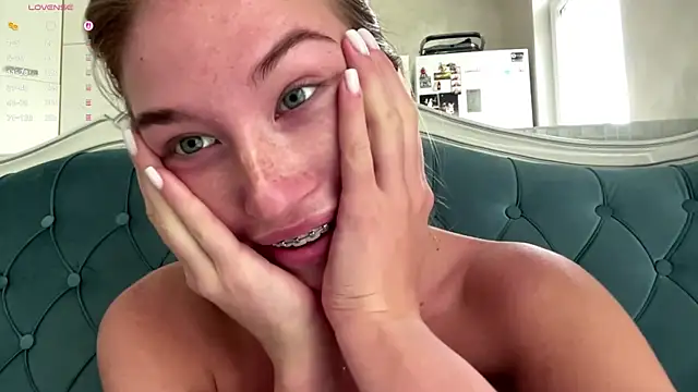 NamiRedhead live XXX chat