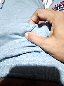 הופעת וובקאם של shashini97