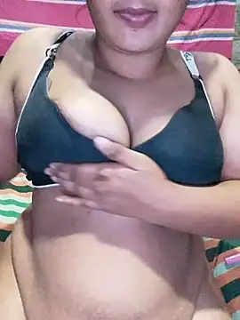 צ'אט XXX בשידור חי של shashini97
