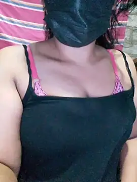 Vinushi97 Adlı Modelin Canlı XXX Sohbeti