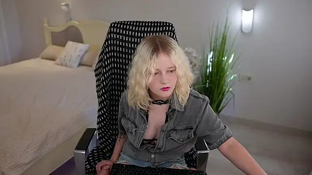 Kofimoon's Live XXX Chat