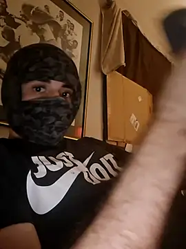 DaUninut696 webkamerás műsora