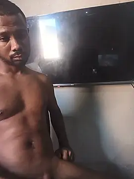Show modela CristianoRogerr na web-kameri