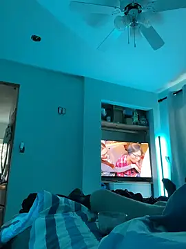 unfortunatelyunreal Show in webcam